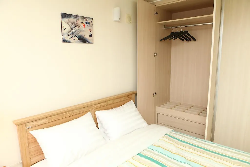 Crown House Guest House Incheon 2*,