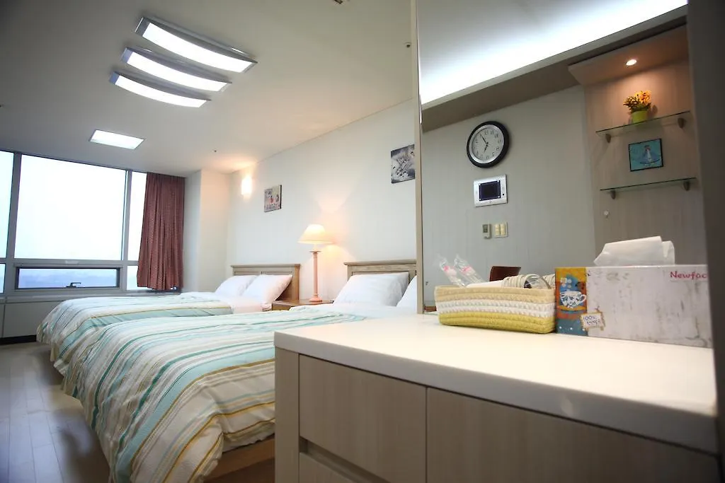 Crown House Guest House Incheon