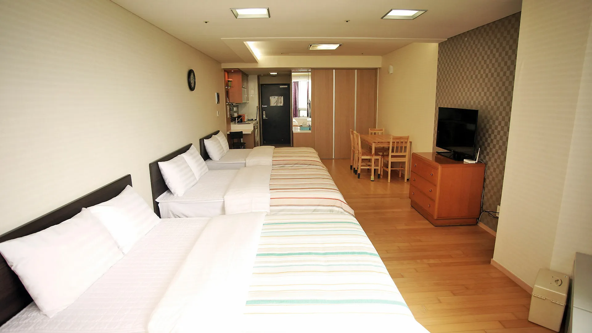 Crown House Guest House Incheon South Korea