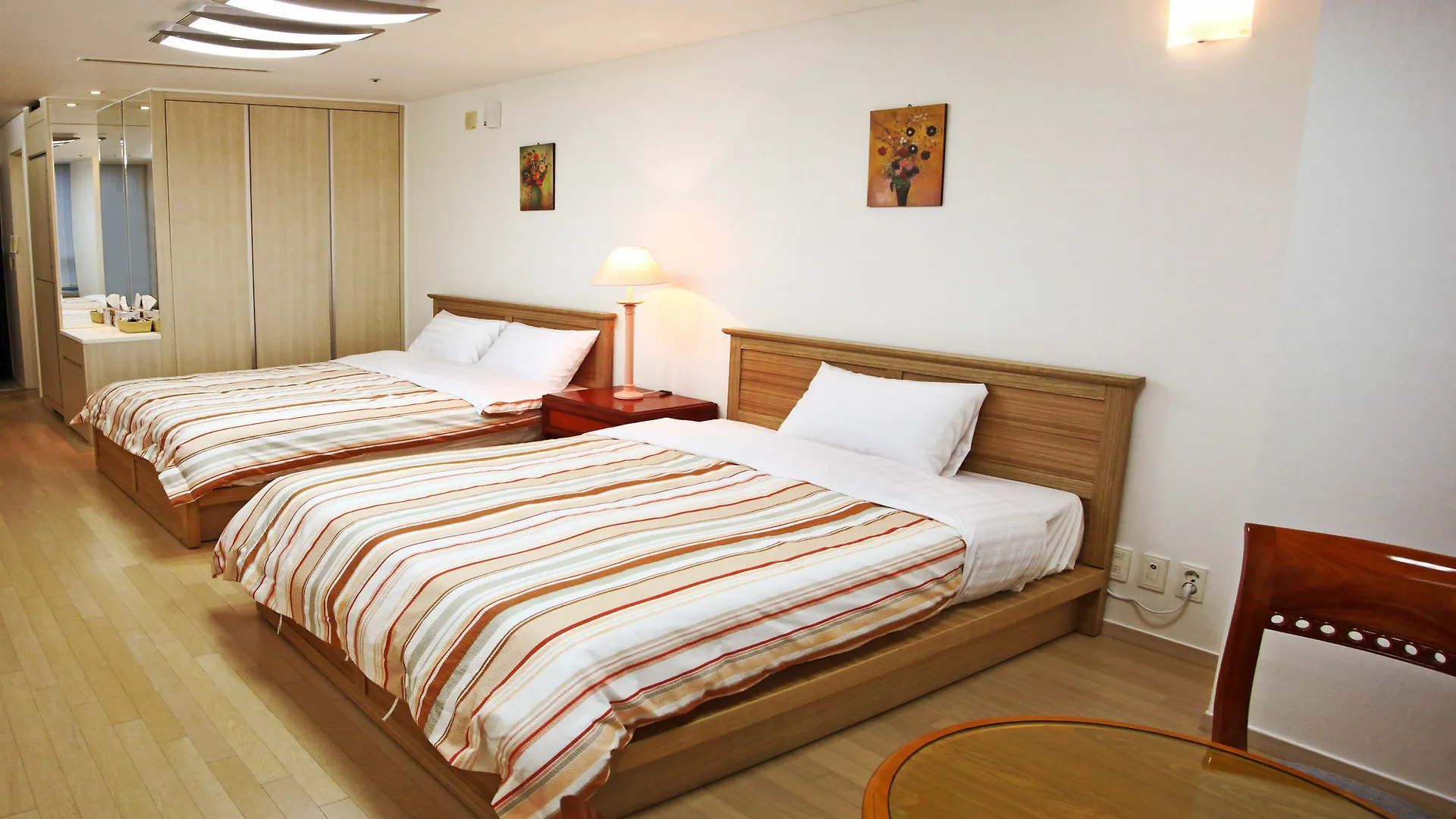 Crown House Guest House Incheon